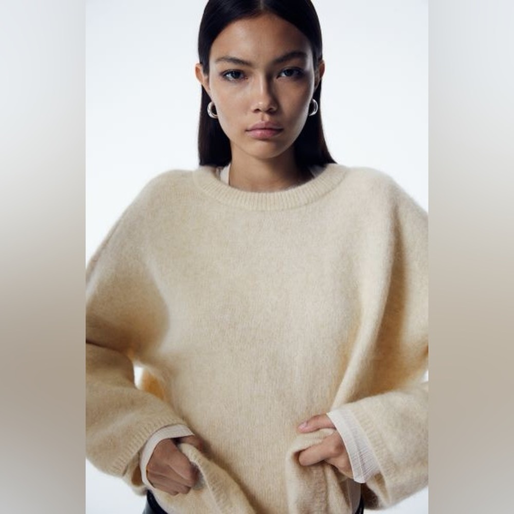 H&M Oversized Mohair-blend Sweater in Cream